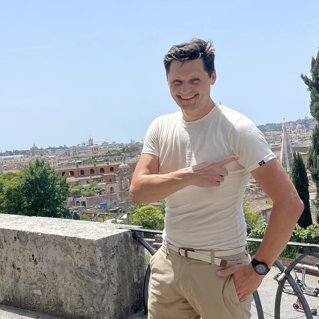 Merino tričko s hedvábím WOFCE při letním cestování